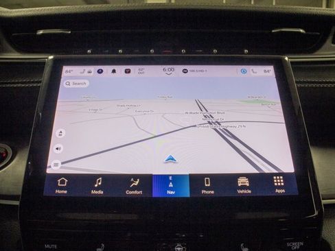 Used 2022 Jeep Grand Cherokee L Limited image 16