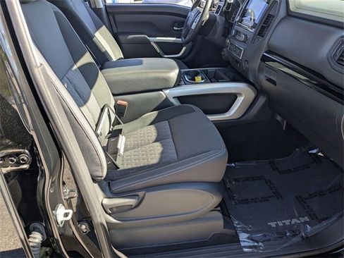 Used 2024 Nissan Titan SV w/ SV Convenience Package image 30