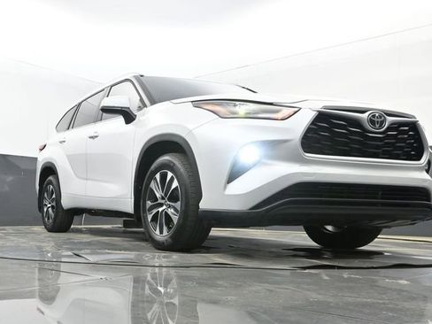 Used 2026 Toyota Highlander XLE image 26