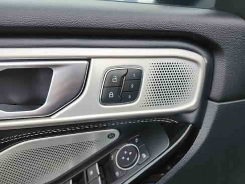 Used 2021 Ford Explorer ST w/ Equipment Group 401A image 33