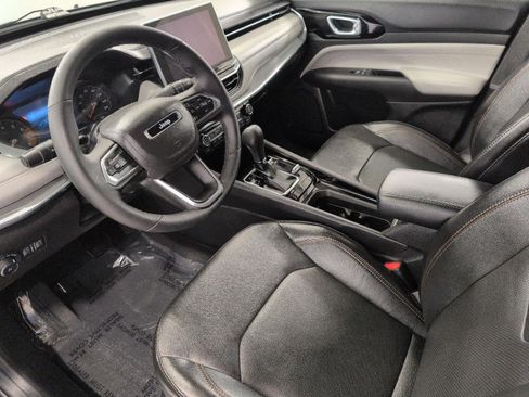 Used 2023 Jeep Compass Limited AWD/4WD image 9