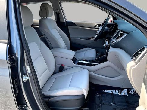 Used 2018 Hyundai Tucson SEL AWD/4WD image 16