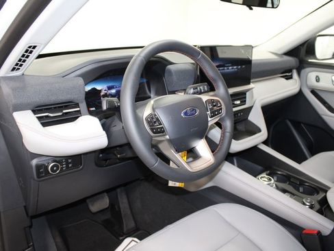 New 2026 Ford Explorer Active w/ Active Comfort Package image 22