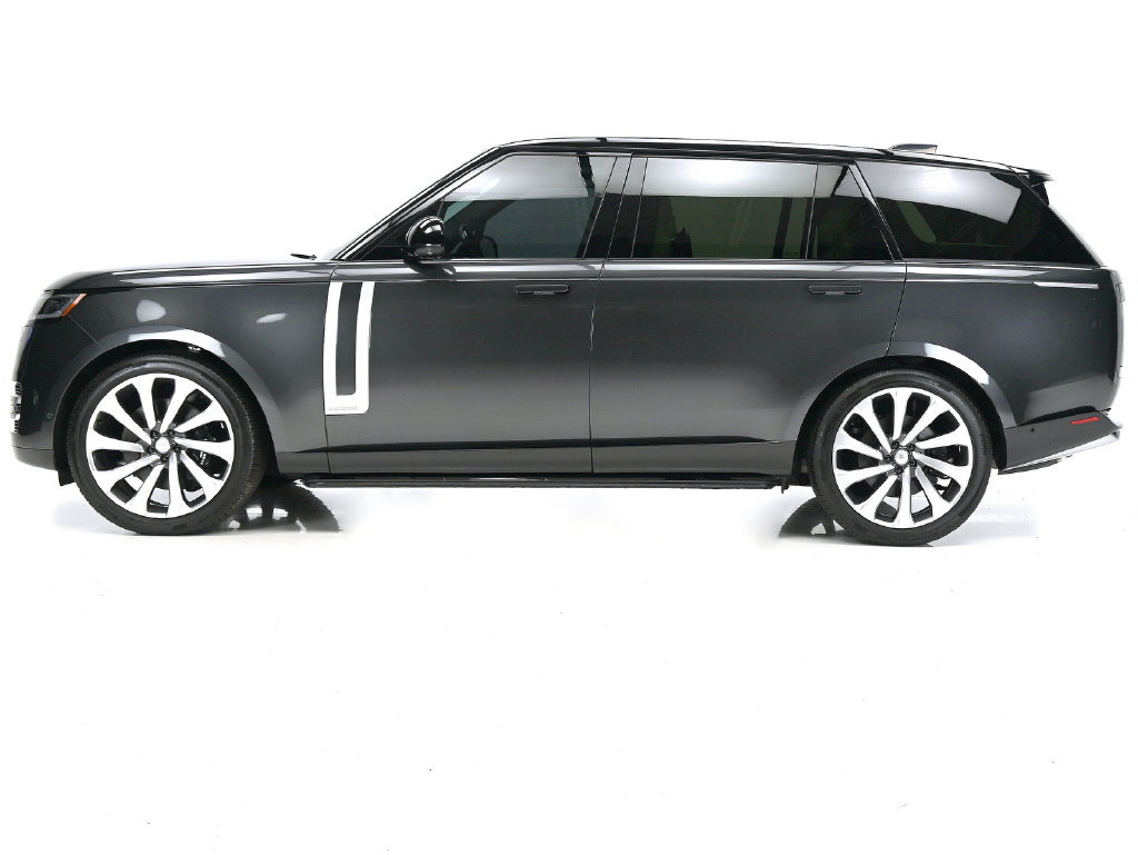 Used 2025 Land Rover Range Rover Long Wheelbase Autobiography AWD/4WD image 7