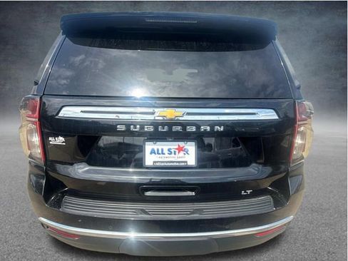 Used 2023 Chevrolet Suburban LT w/ Luxury Package RWD image 8