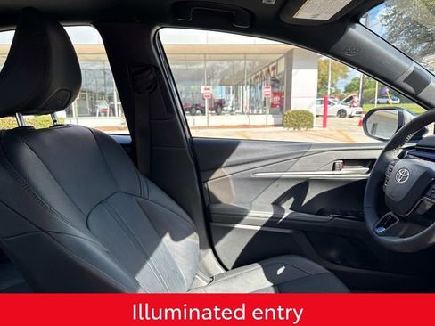 Used 2025 Toyota Camry XSE image 18