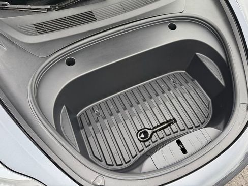 Used 2023 Tesla Model 3 Performance image 27