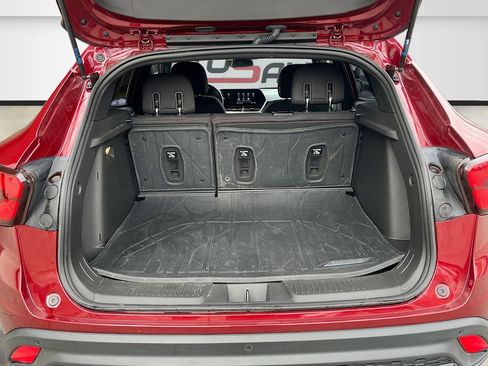 Used 2024 Chevrolet Trax RS FWD image 24