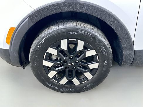 Used 2025 Hyundai Santa Cruz SEL FWD image 8