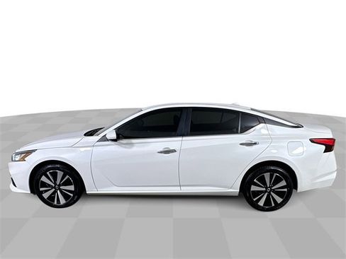 Used 2022 Nissan Altima 2.5 SV image 5