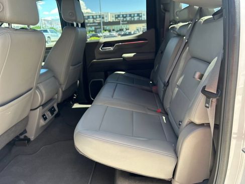 Used 2022 GMC Sierra 1500 SLT AWD/4WD image 27