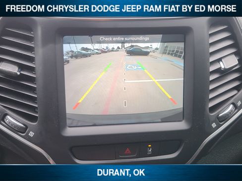 Used 2022 Jeep Cherokee Latitude AWD/4WD image 13