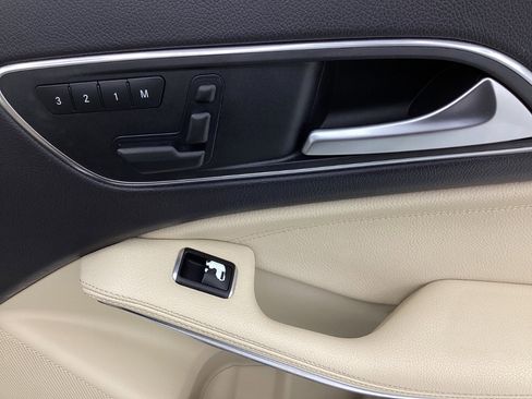 Used 2015 Mercedes-Benz GLA 250 4MATIC image 39