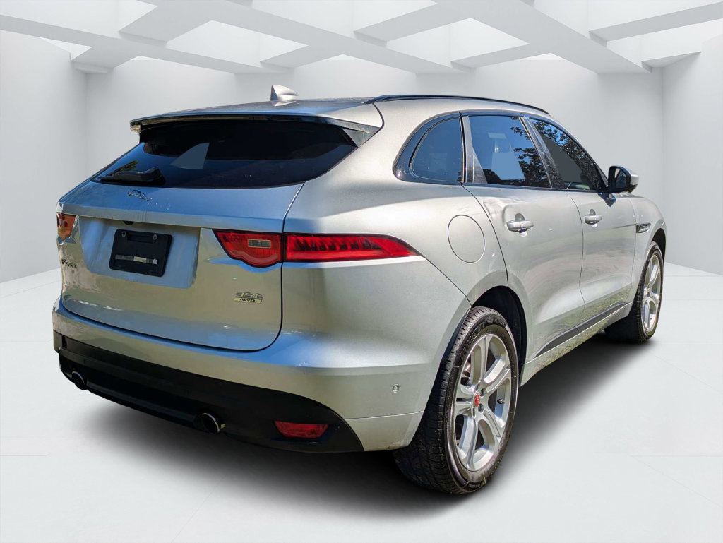 Used 2017 Jaguar F-PACE R-Sport AWD/4WD image 3