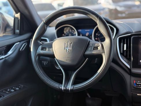 Used 2018 Maserati Ghibli image 35
