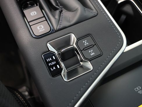 New 2026 Lexus GX 550 AWD/4WD image 23