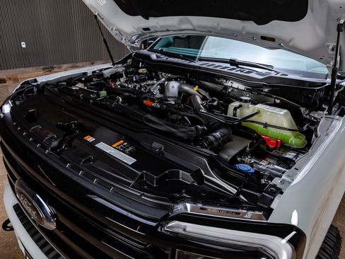 Used 2026 Ford F250 Platinum image 40