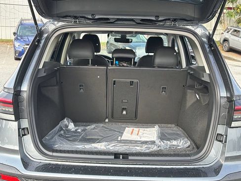 New 2026 Volkswagen Taos SEL AWD/4WD image 25