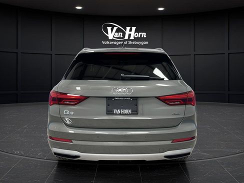 Used 2024 Audi Q3 2.0T Premium Plus w/ Premium Plus Package AWD/4WD image 4