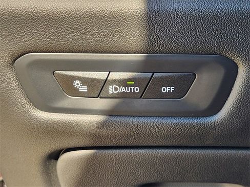 Used 2024 BMW X6 xDrive40i w/ Premium Package image 21