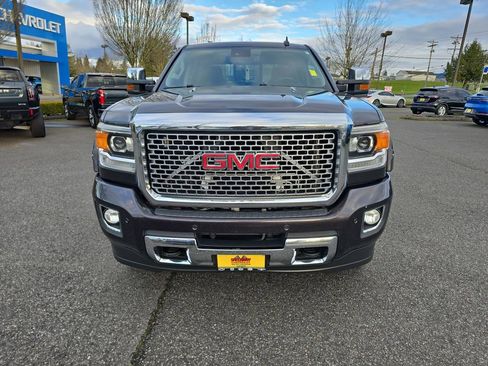 Used 2015 GMC Sierra 2500 Denali w/ Duramax Plus Package image 9