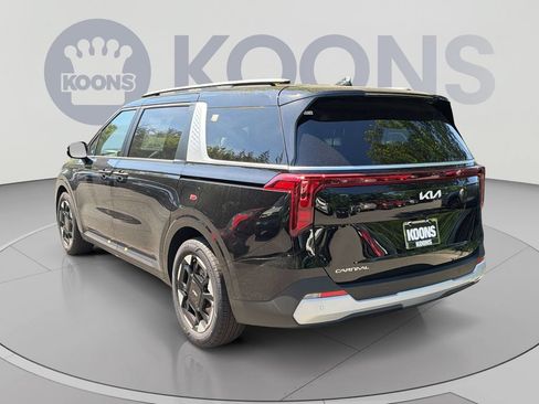 New 2026 Kia Carnival EX FWD image 4