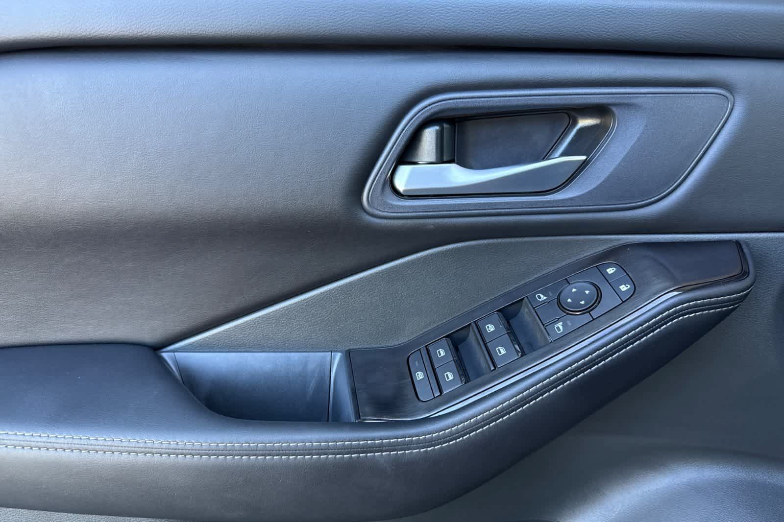 New 2026 Nissan Rogue SV AWD/4WD image 12