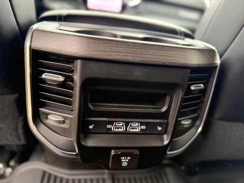 Used 2025 RAM 2500 Laramie AWD/4WD image 20