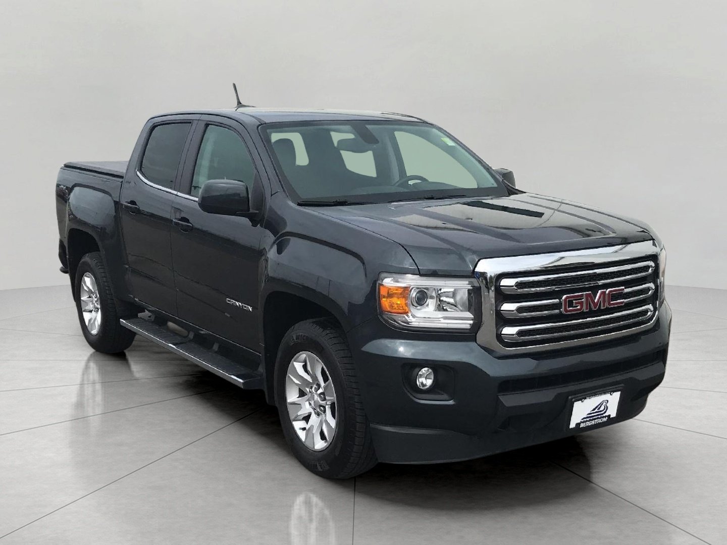 Used 2018 GMC Canyon SLE w/ SLE Convenience Package AWD/4WD image 1