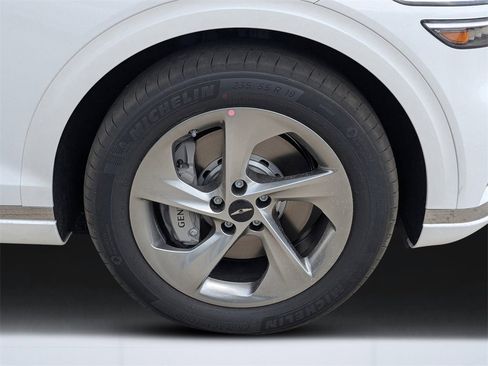 New 2026 Genesis GV70 2.5T Select image 11