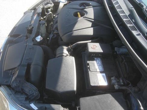 Used 2013 Hyundai Elantra GLS FWD image 30