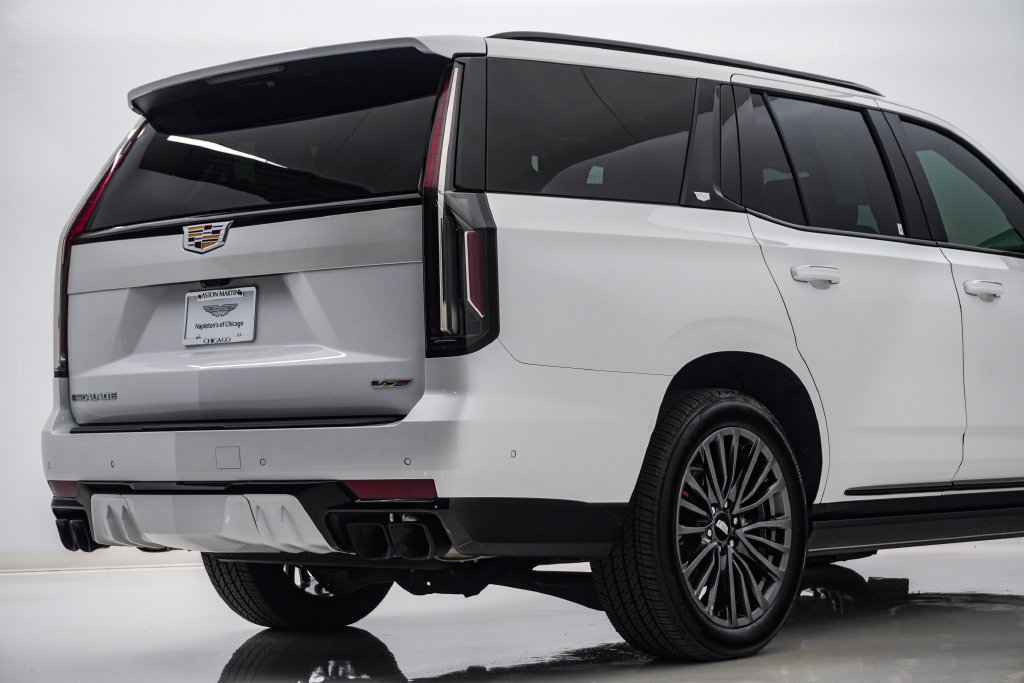 Used 2023 Cadillac Escalade V w/ Heavy-Duty Trailer Package AWD/4WD image 12