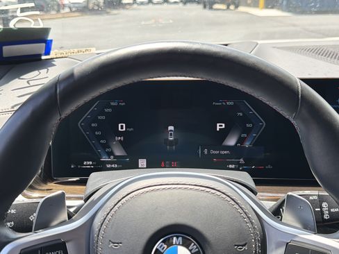 Used 2024 BMW X7 M60i AWD/4WD image 11