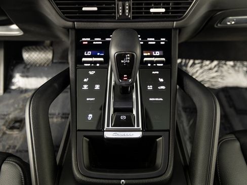 Certified 2023 Porsche Cayenne image 36