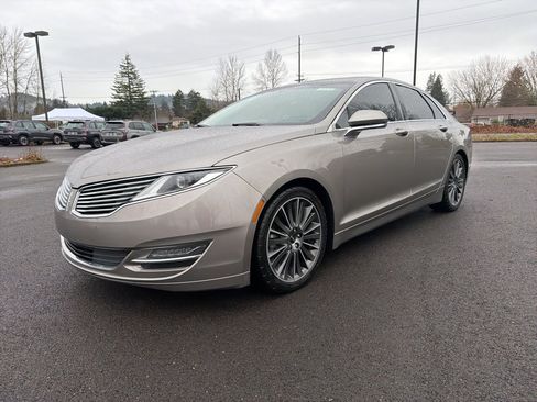 Used 2016 Lincoln MKZ Base w/ Equipment Group 200A Select image 3