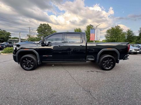 Used 2024 GMC Sierra 2500 AT4 w/ AT4 Premium Plus Package AWD/4WD image 4