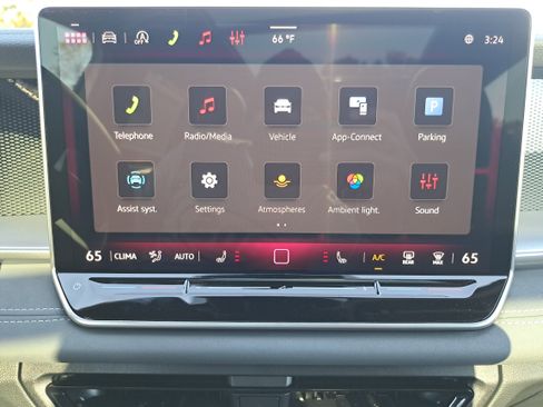 New 2026 Volkswagen Tiguan SE R-Line image 22