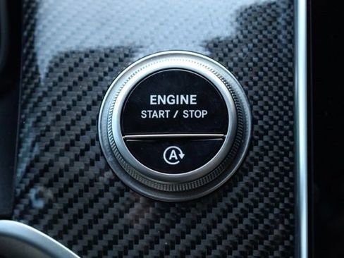 Used 2025 Mercedes-Benz GLC 43 AMG 4MATIC image 16