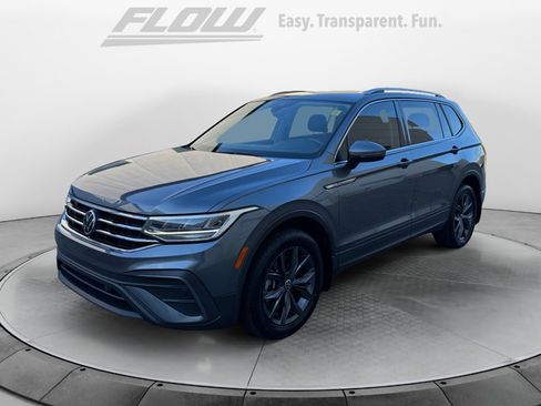 Used 2022 Volkswagen Tiguan SE image 3