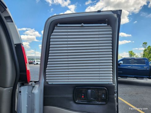 Used 2021 GMC Savana 2500 LS w/ Enhanced Convenience Package RWD image 20