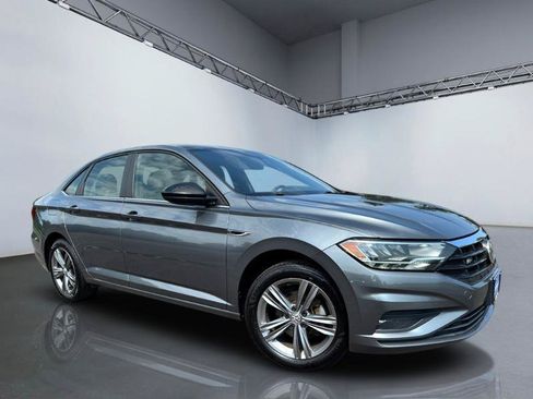 Used 2019 Volkswagen Jetta R-Line w/ R-Line Cold Weather Package FWD image 28