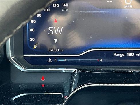 Used 2022 Chevrolet Silverado 1500 LT Trail Boss w/ LT Trail Boss Premium Package image 3