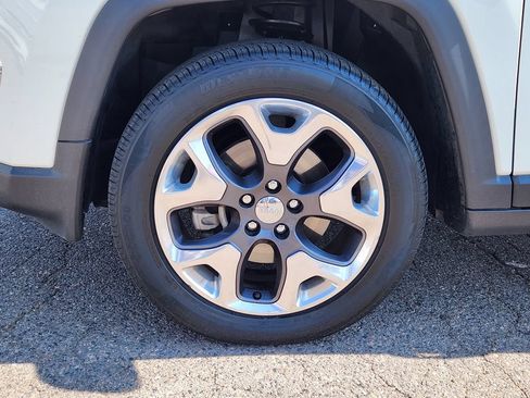 Used 2020 Jeep Compass Limited AWD/4WD image 9