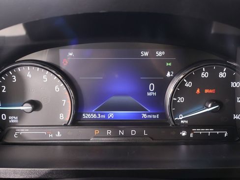 Used 2024 Ford Explorer XLT w/ Equipment Group 202A image 4