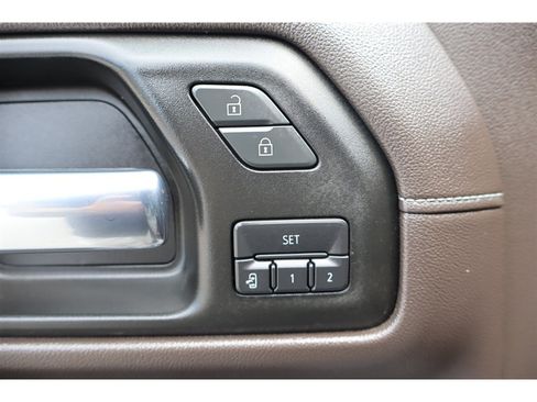 Used 2019 Chevrolet Silverado 1500 LTZ w/ LTZ Plus Package AWD/4WD image 27