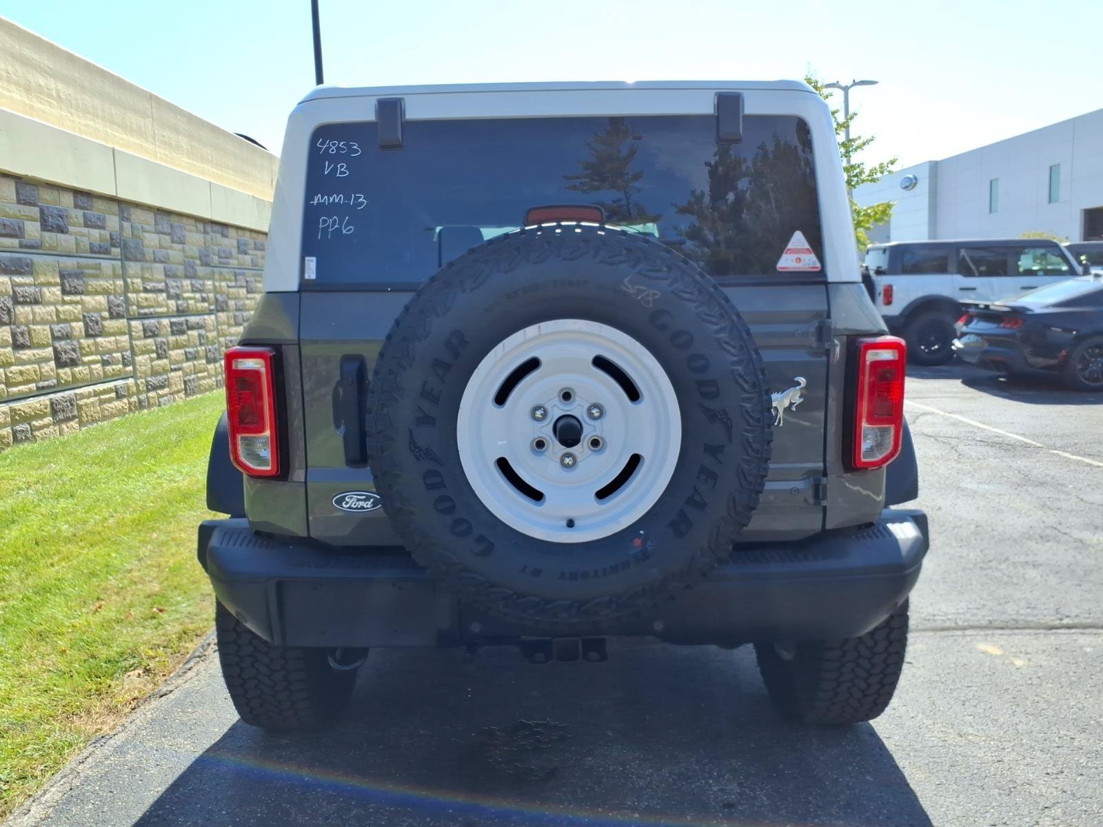 New 2026 Ford Bronco Heritage Edition AWD/4WD image 9