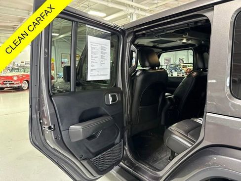 Used 2019 Jeep Wrangler Unlimited Sahara w/ Quick Order Package 24M Moab AWD/4WD image 24