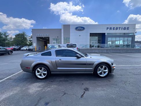 Used 2009 Ford Mustang GT RWD image 11
