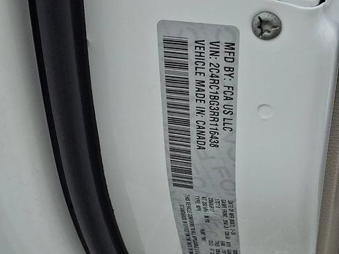 Used 2024 Chrysler Pacifica Touring-L FWD image 28