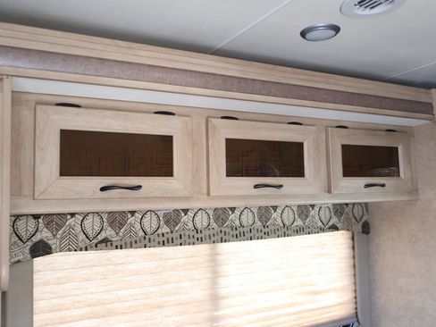 Used 2015 Chevrolet Express 4500 w/ RV Package RWD image 33